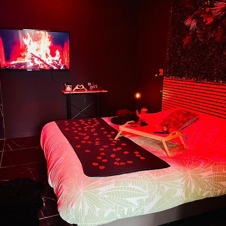 Jungle Love Room De L Hermitage تورنو-سور-رون المظهر الخارجي الصورة
