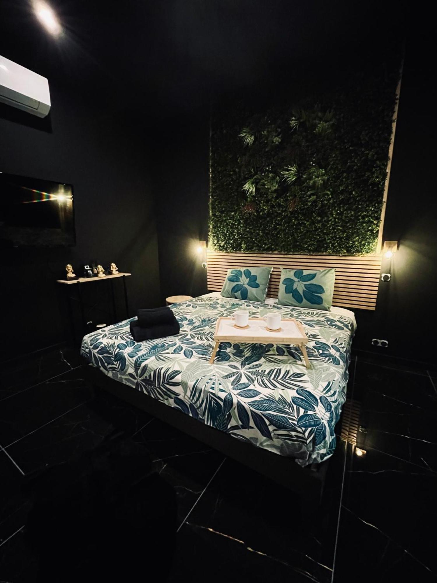Jungle Love Room De L Hermitage تورنو-سور-رون المظهر الخارجي الصورة