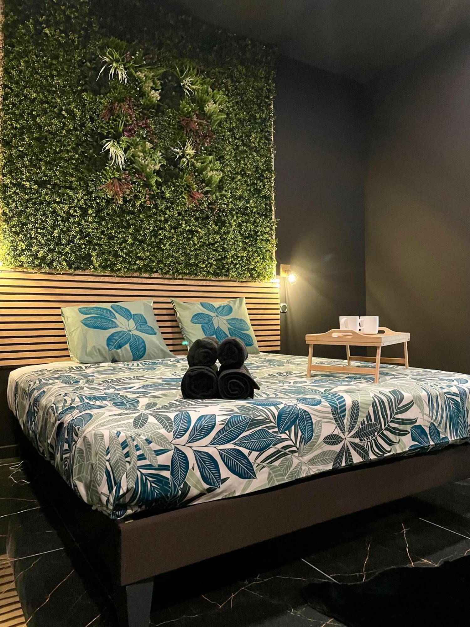 Jungle Love Room De L Hermitage تورنو-سور-رون المظهر الخارجي الصورة